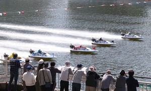 ボート大好き！31歳スクール水着女優　飯田あすかの舟券大作戦　最後は当てて「平和島ありがとう」と絶叫したい